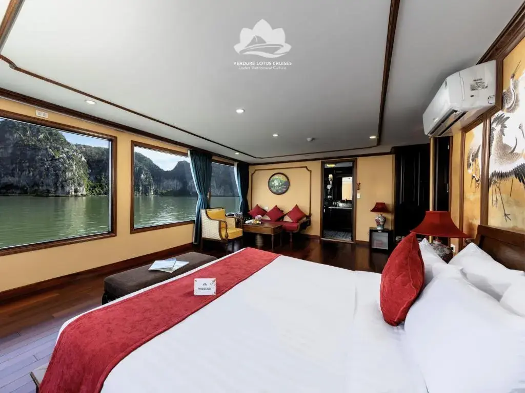 Du thuyền Verdure Lotus Grandeur Cruise Hạ Long