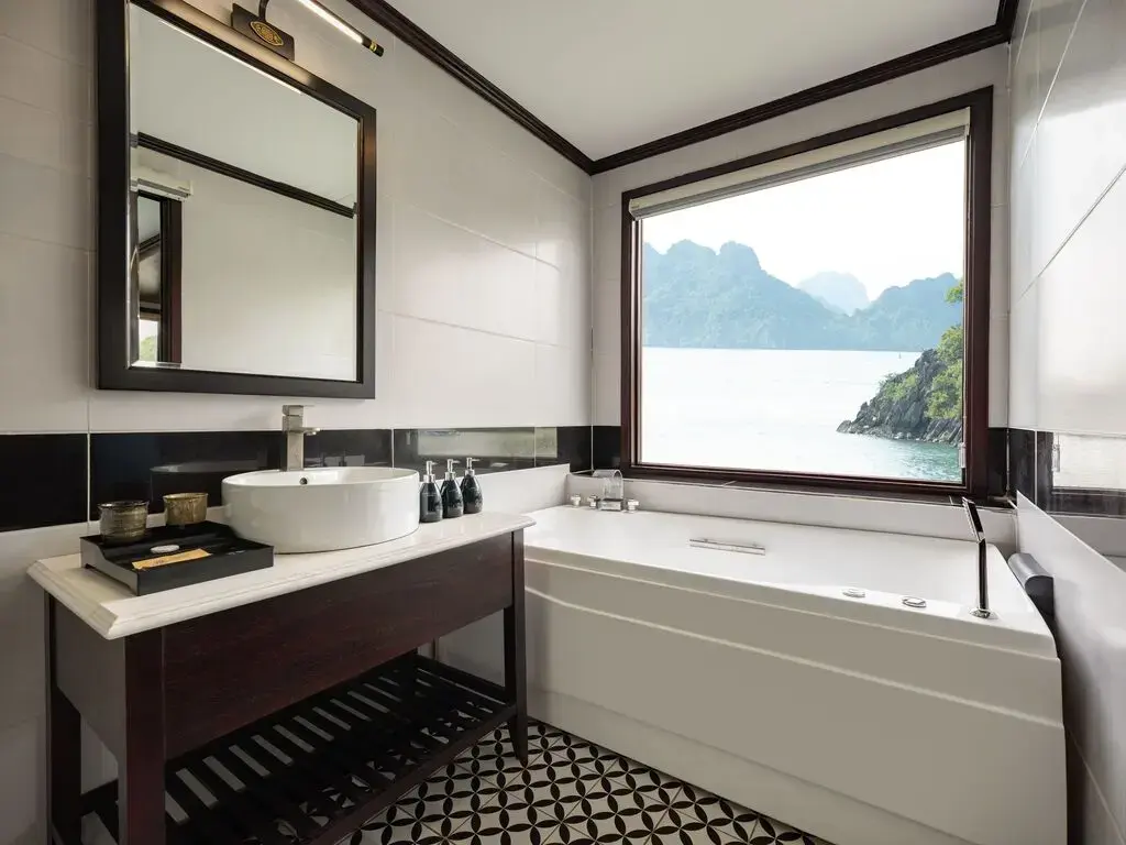Du thuyền Le Journey Elegance Cruise Hạ Long