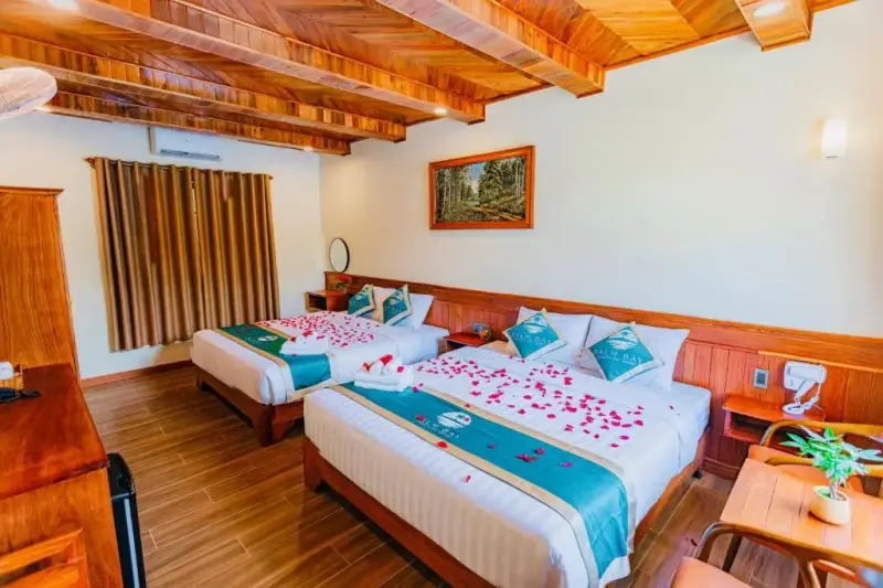 Palm Bay Resort Phú Quốc - Family Room With Pool View