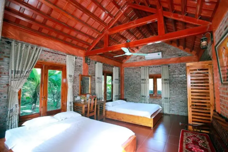 Homestay Ninh Bình Mountain View - Deluxe Family Bungalow - Pool View