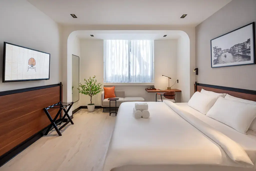 Khách sạn Metrolux By Zeus Group Hotel Hồ Chí Minh