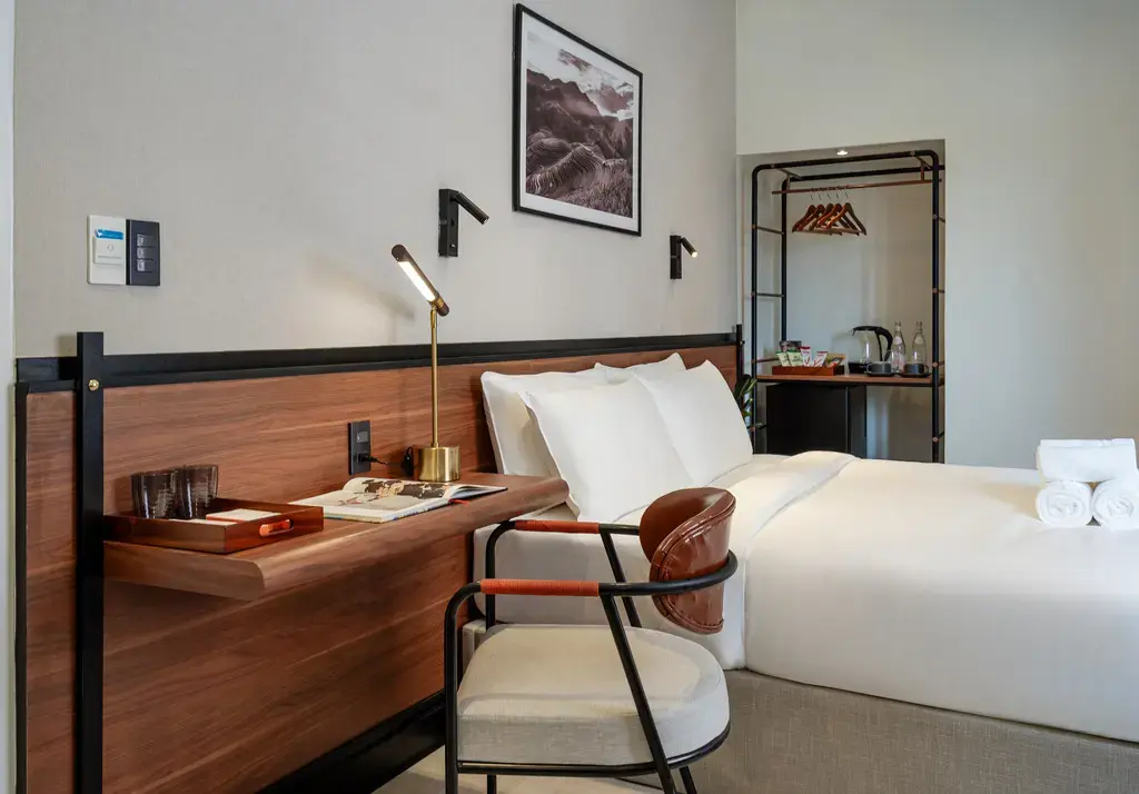 Khách sạn Metrolux By Zeus Group Hotel Hồ Chí Minh
