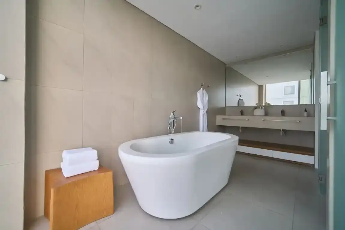 Khách sạn Signature By M Village Beach Front Hotel Đà Nẵng