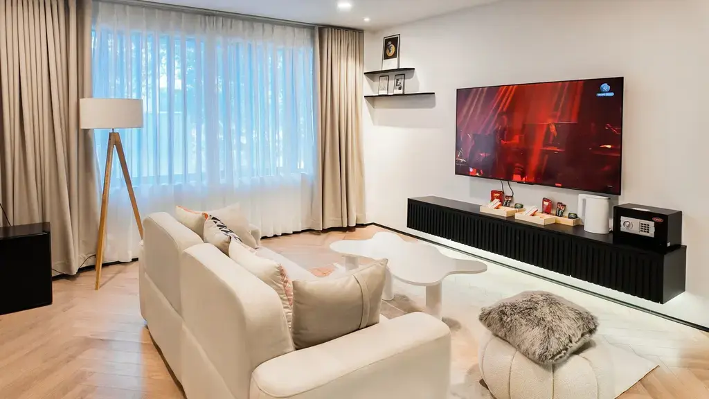 Khách sạn Metrolux By Zeus Group Hotel Hồ Chí Minh