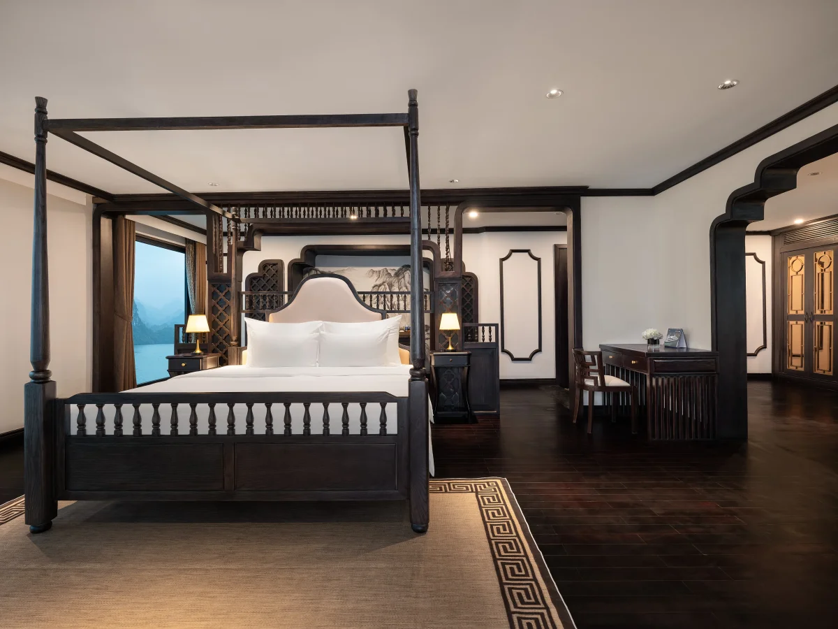 Du thuyền Venus Hạ Long Cruises