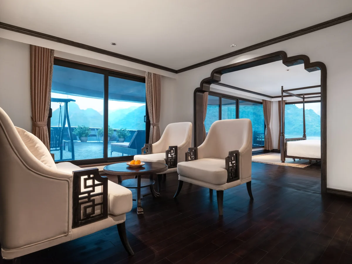 Du thuyền Venus Hạ Long Cruises