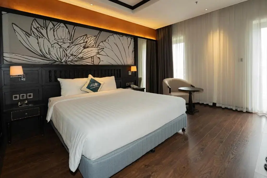 Khách sạn Green Dragon Boutique Hotel Quảng Ninh