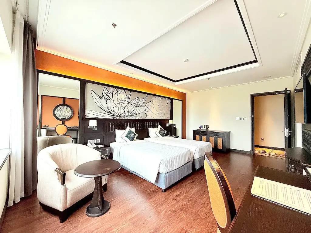 Khách sạn Green Dragon Boutique Hotel Quảng Ninh