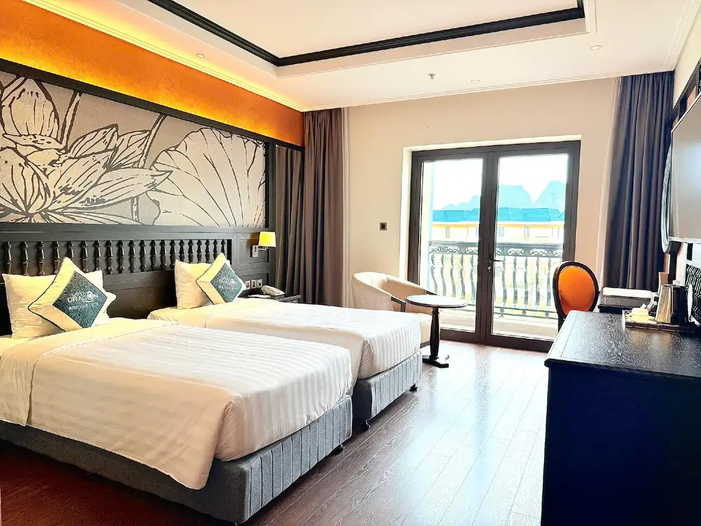 Khách sạn Green Dragon Boutique Hotel Quảng Ninh