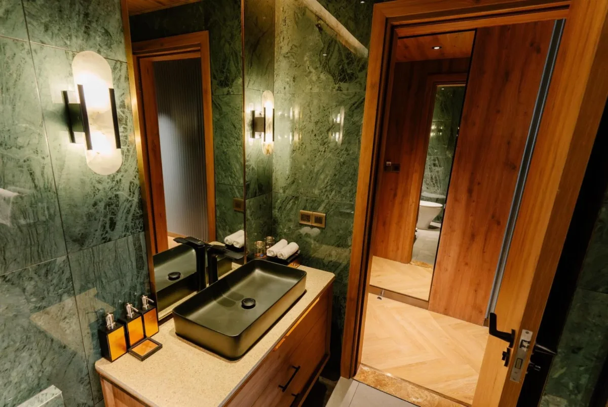 Khách sạn La Passion Premium Cầu Gỗ Hotel Hà Nội