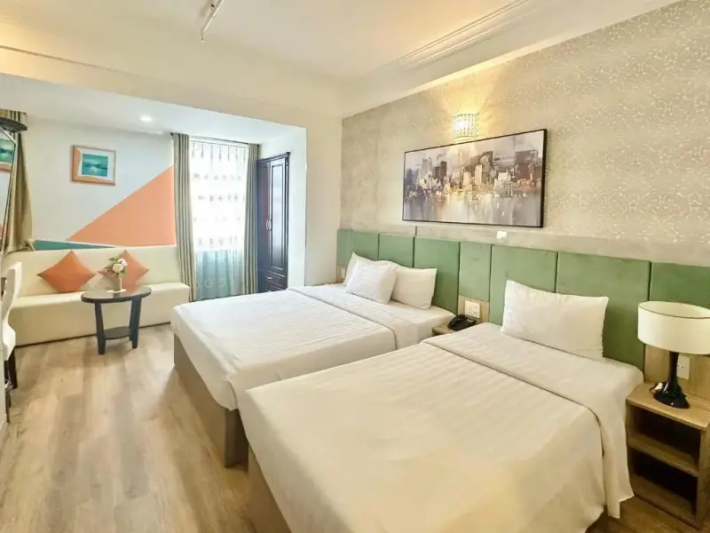Khách sạn Sunrise Central Hotel Sài Gòn Hồ Chí Minh - Suite Triple with window