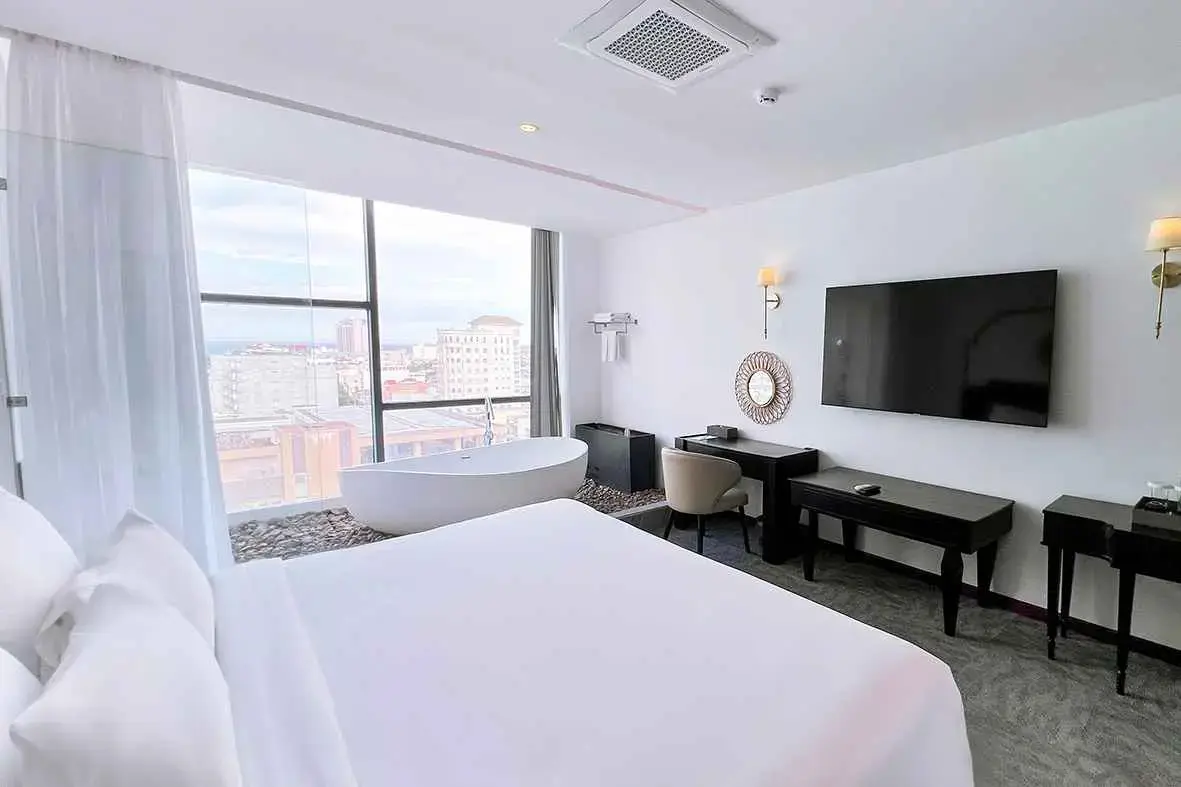 Khách sạn Sandals Everyday Hotel Đắk Lắk