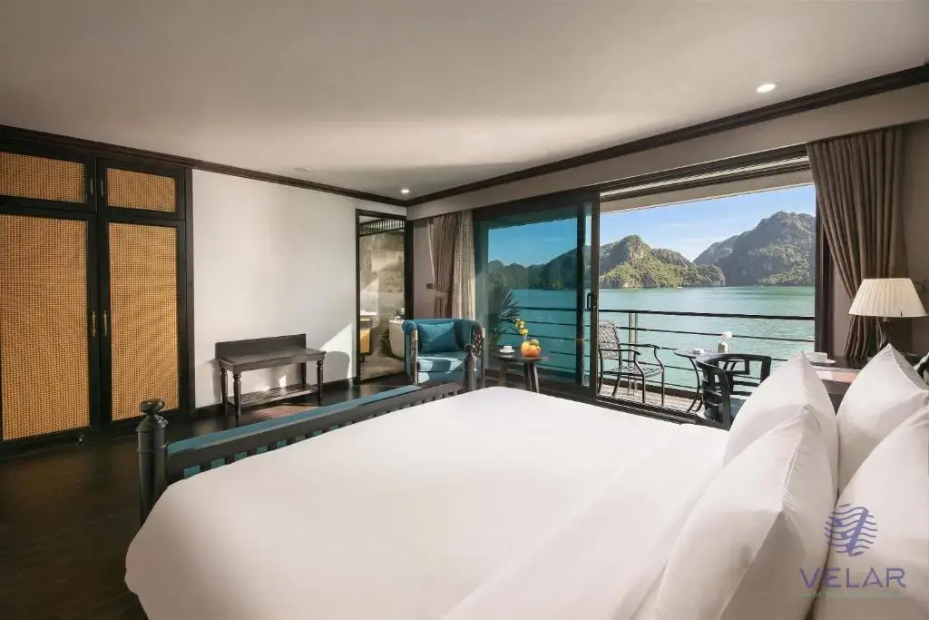 Du thuyền Velar Of The Seas Cruise Hạ Long