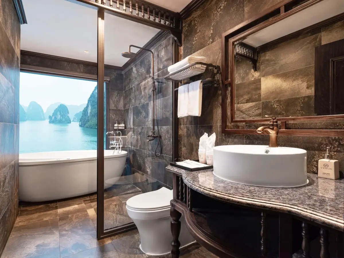 Du thuyền Velar Of The Seas Cruise Hạ Long
