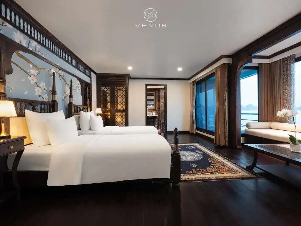 Du thuyền Venus Hạ Long Cruises