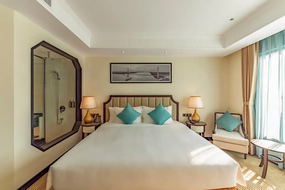 Khách sạn Charmant Suites Hotel Cần Thơ