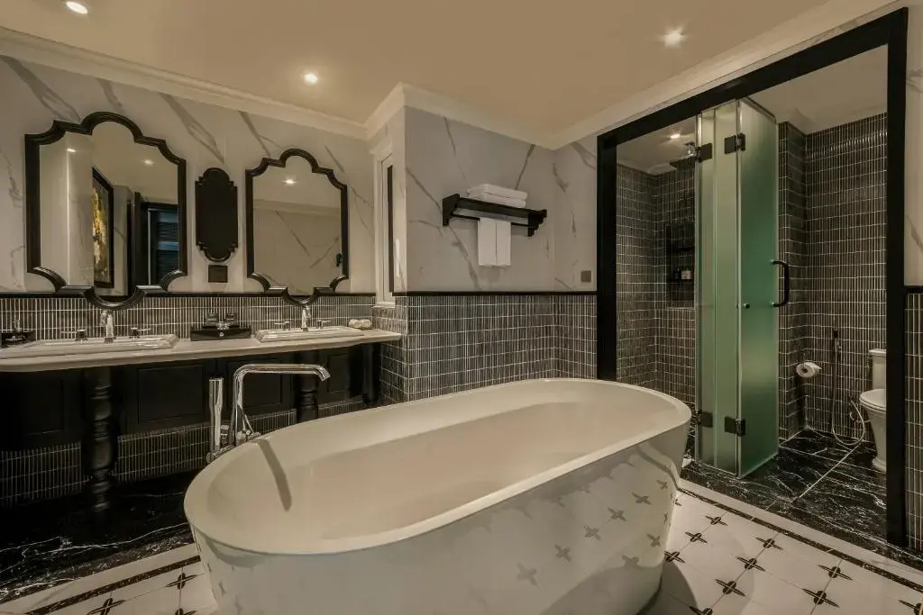 Khách sạn Champton Hà Nội Hotel