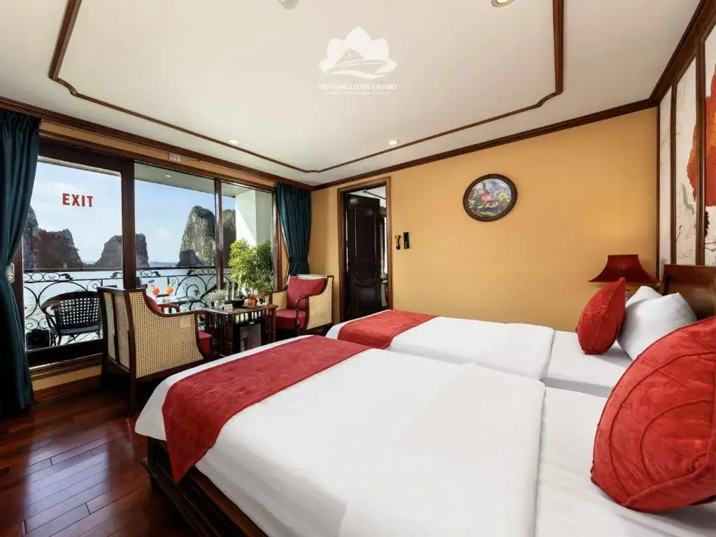 Du thuyền Verdure Lotus Grandeur Cruise Hạ Long