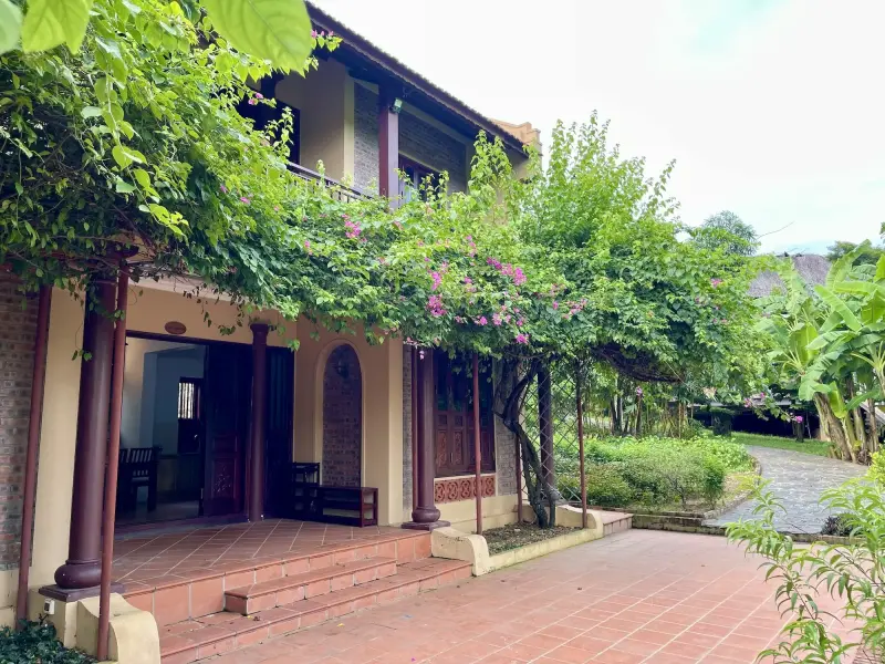 Resort Tomodachi Retreat - Làng Mít Sơn Tây Hà Nội - Tonkin House (18 giường tầng/4 phòng)