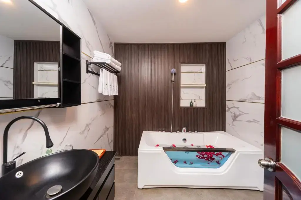 Khách sạn The Palms Hotel Phan Thiết