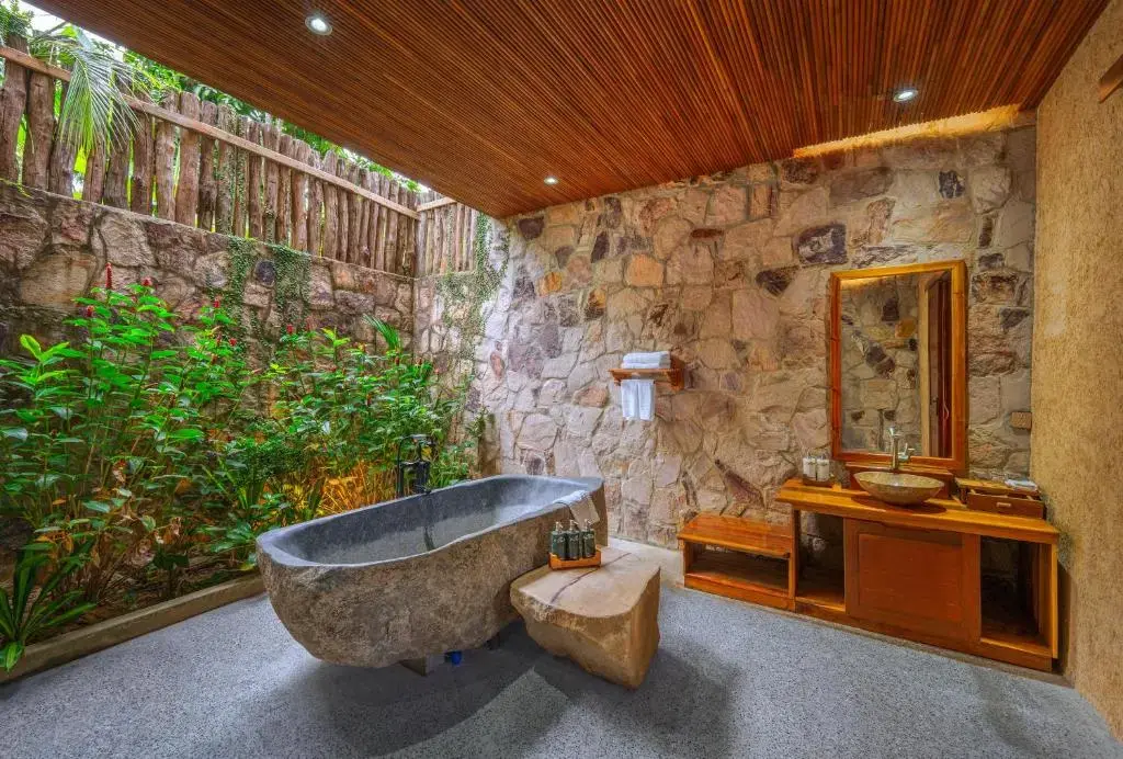 Khách sạn Grand Ocean Bay Resort Phú Quốc