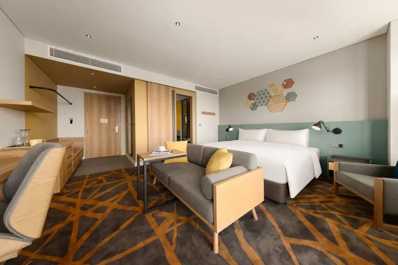 Khách sạn HIIVE by fusion Bình Dương - Premium Deluxe King / Twin