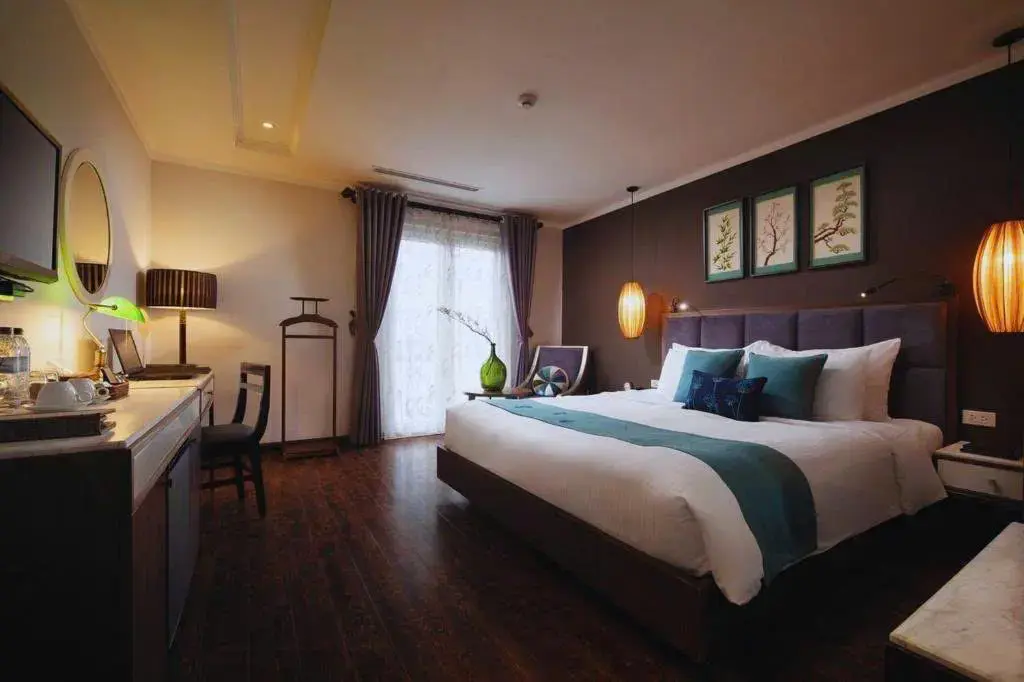 Khách sạn Hanoi Emerald Waters Classy Hotel Hà Nội