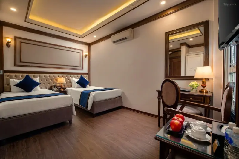Khách sạn Alisa Hotel & Spa Hà Nội - Suite Balcony