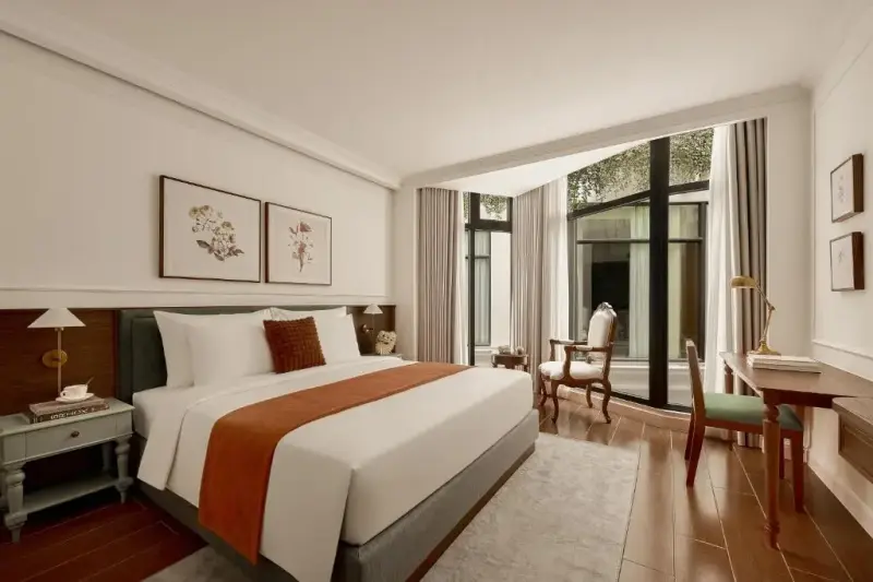 Khách sạn Signature by M Village The Central Đà Lạt - Deluxe Double with Window