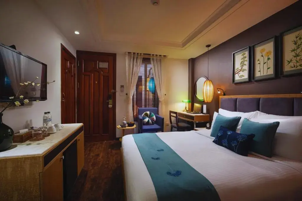 Khách sạn Hanoi Emerald Waters Classy Hotel Hà Nội