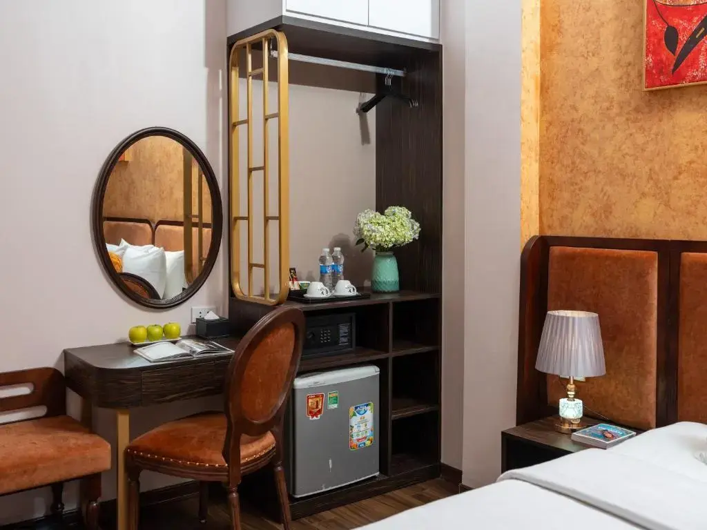 Khách sạn Valoria Premium Hanoi Hotel and Travel Hà Nội