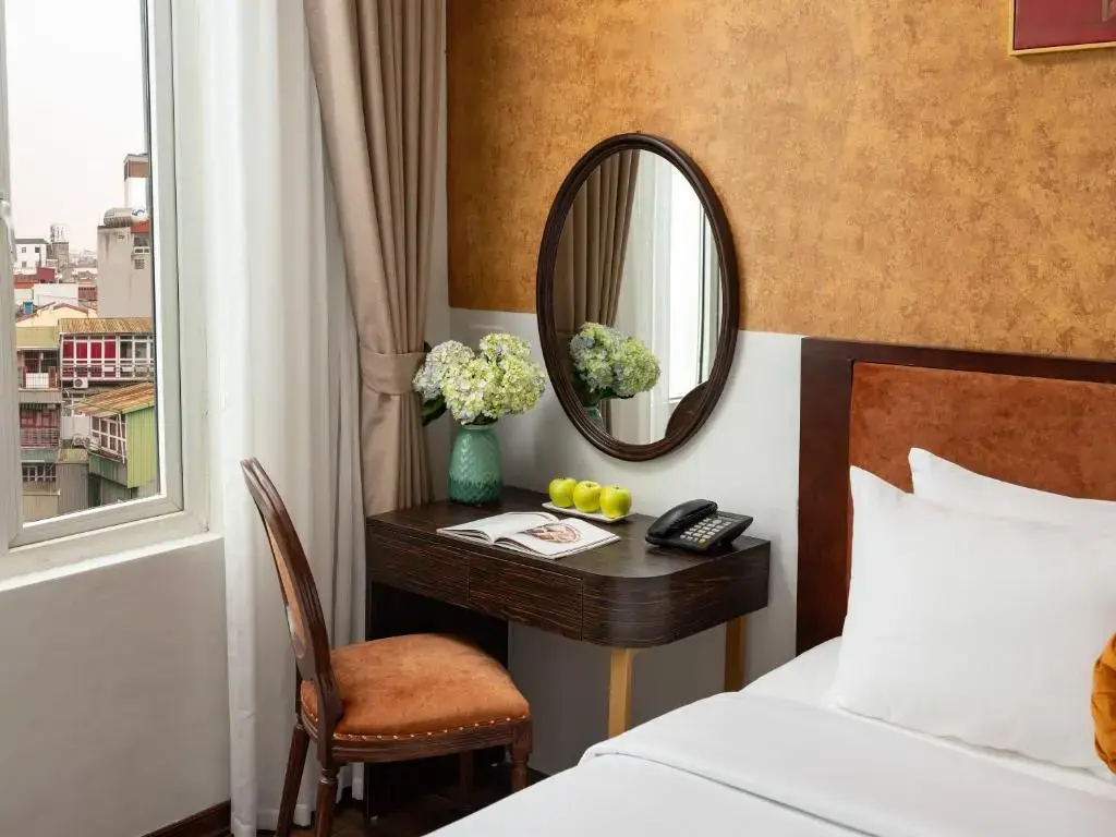 Khách sạn Valoria Premium Hanoi Hotel and Travel Hà Nội