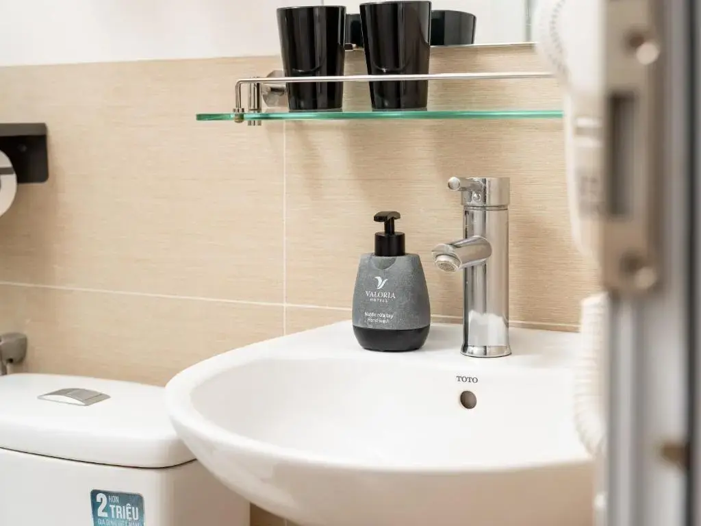 Khách sạn Valoria Premium Hanoi Hotel and Travel Hà Nội