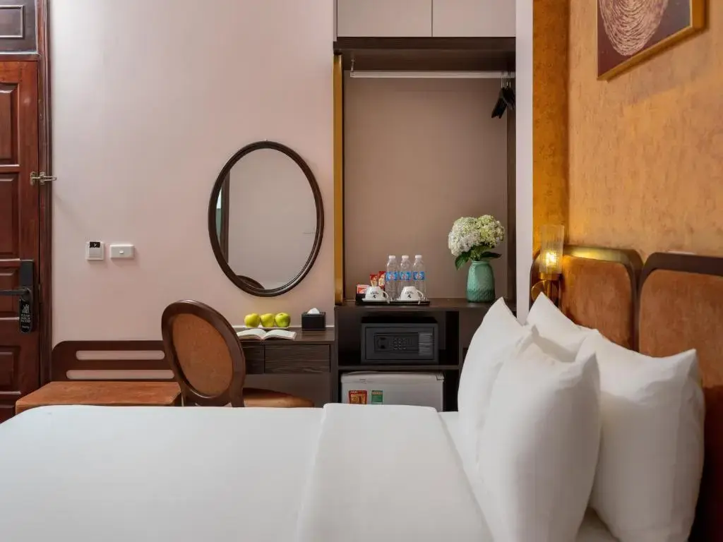 Khách sạn Valoria Premium Hanoi Hotel and Travel Hà Nội