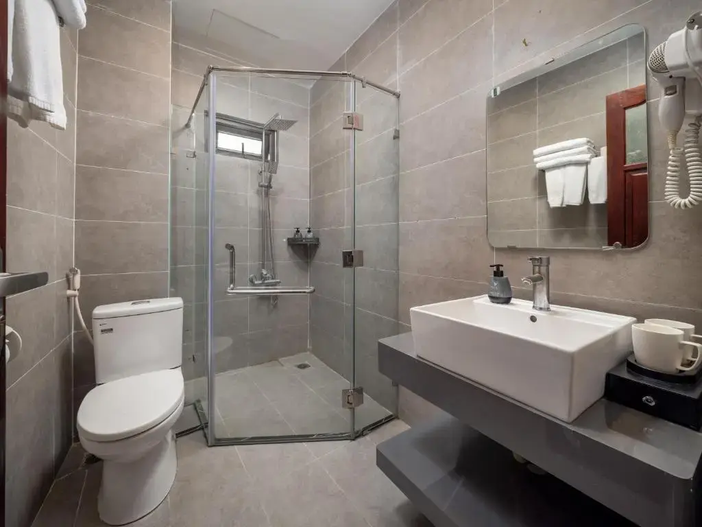 Khách sạn Valoria Premium Hanoi Hotel and Travel Hà Nội