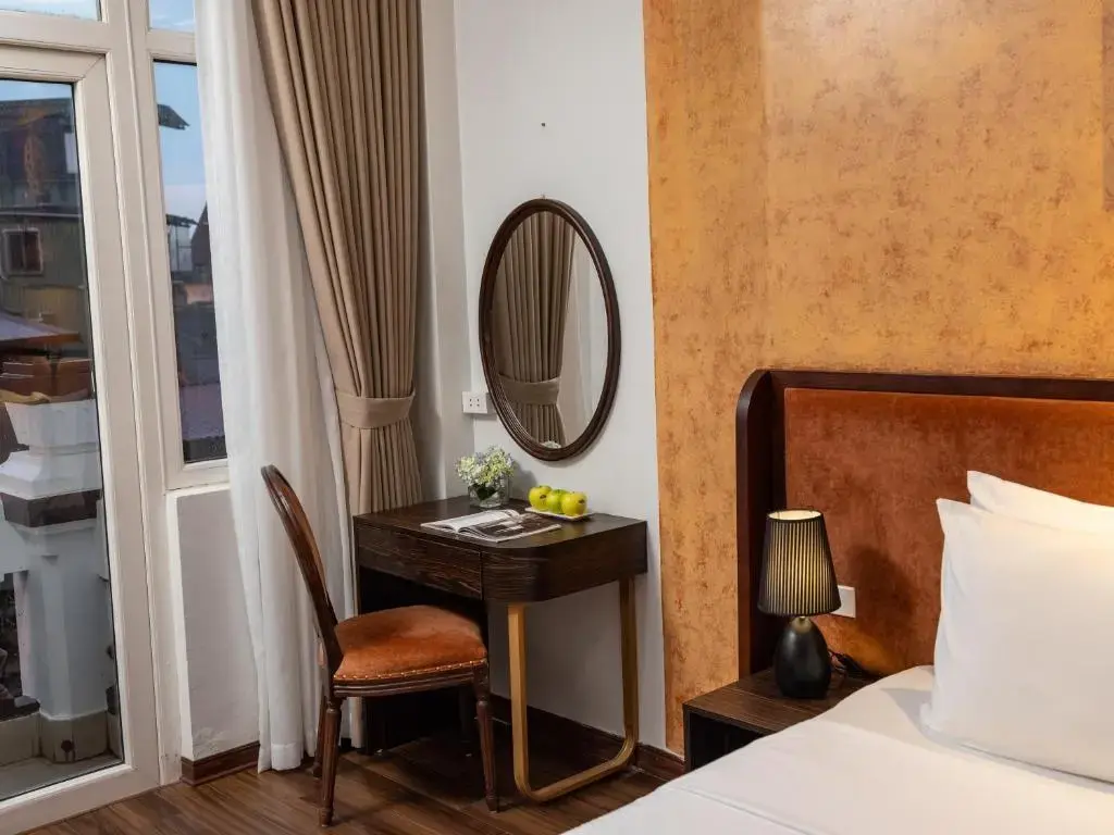 Khách sạn Valoria Premium Hanoi Hotel and Travel Hà Nội