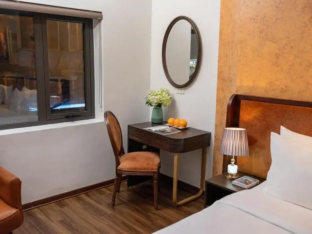 Khách sạn Valoria Premium Hanoi Hotel and Travel Hà Nội