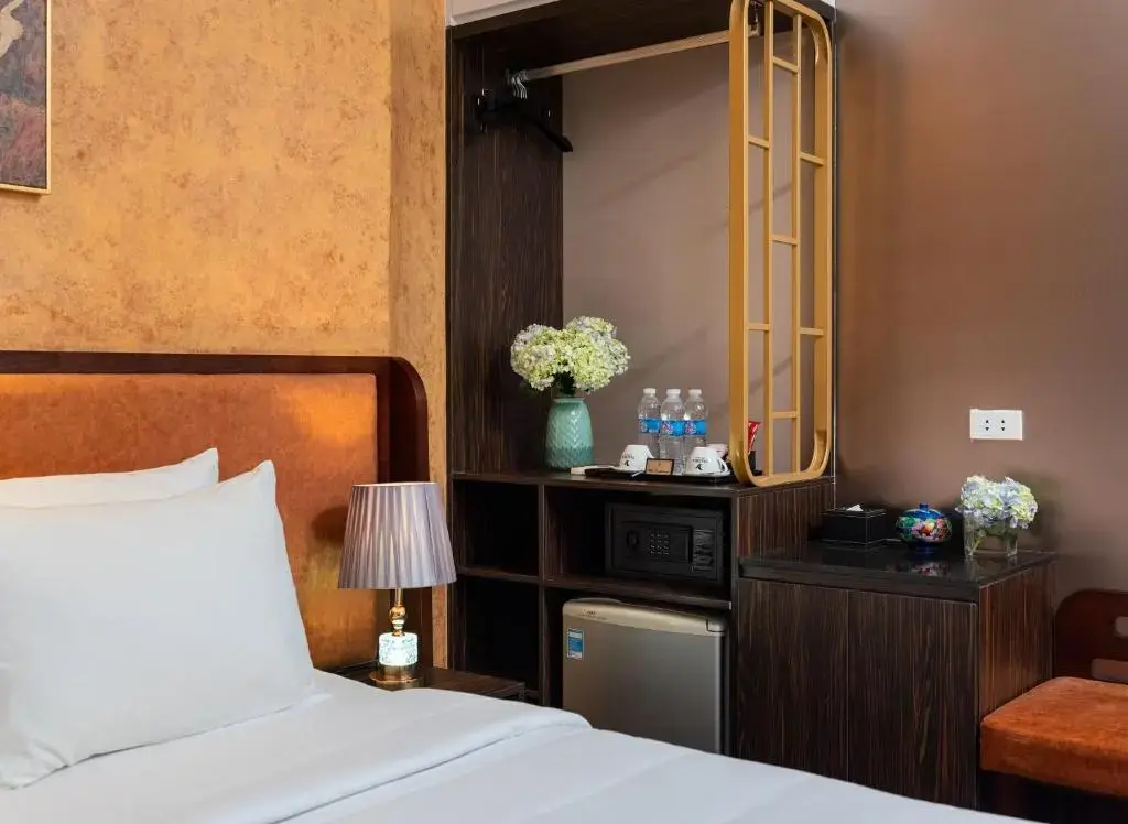 Khách sạn Valoria Premium Hanoi Hotel and Travel Hà Nội