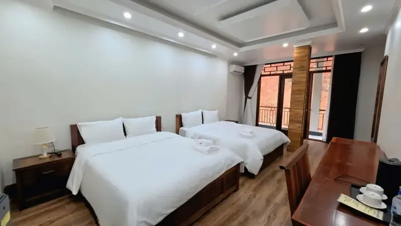 Khách sạn Việt Sơn Lâm Hotel Đồng Văn Hà Giang - Family Superior