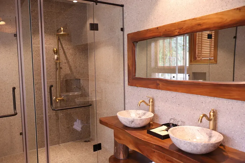 Khách sạn The Tahiti Beach Hotel & Resort Phú Quốc