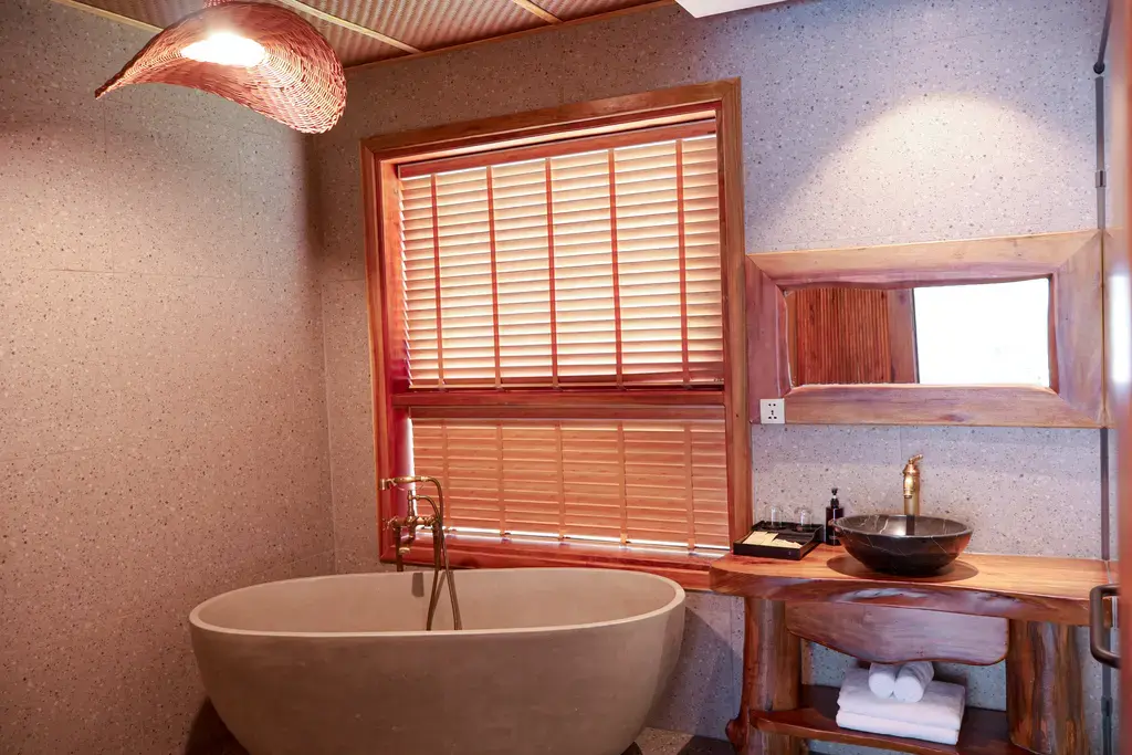 Khách sạn The Tahiti Beach Hotel & Resort Phú Quốc