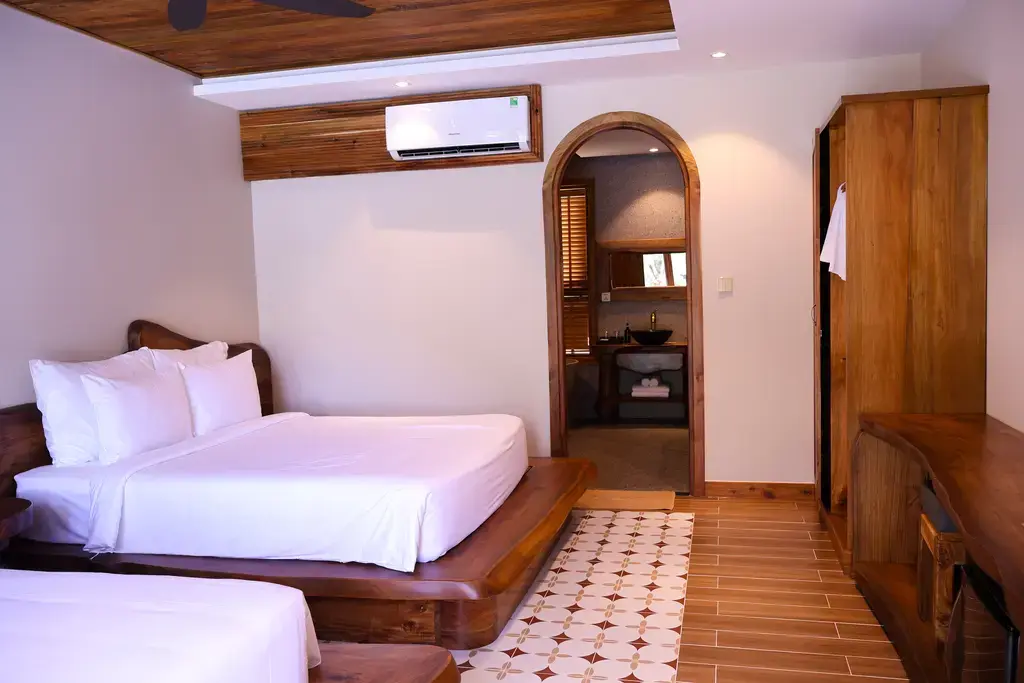 Khách sạn The Tahiti Beach Hotel & Resort Phú Quốc