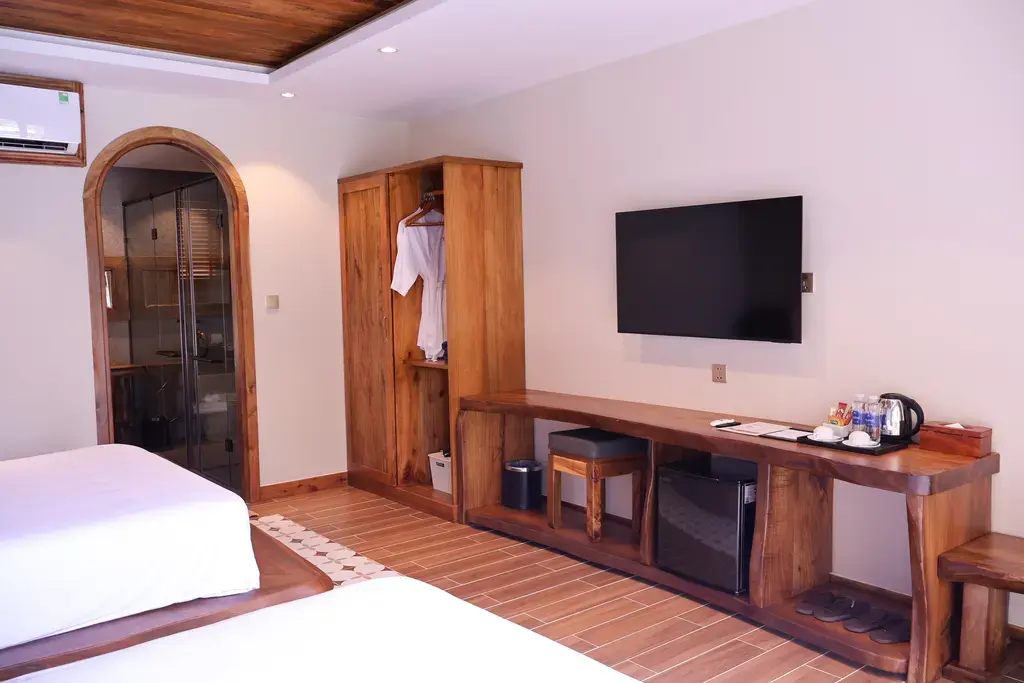 Khách sạn The Tahiti Beach Hotel & Resort Phú Quốc