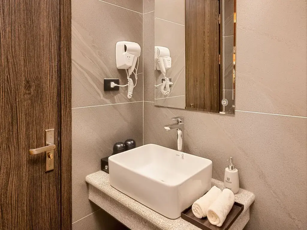 Khách sạn Tam Coc Center Luxury Hotel & Villa Ninh Bình