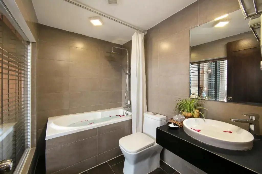 Khách sạn Bonne Nuit Hotel & Spa Hà Nội