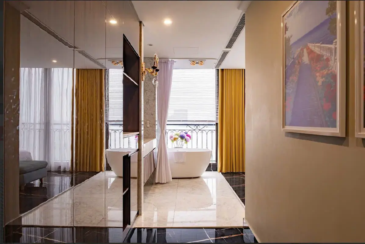 Khách sạn Sunset Westlake Hà Nội