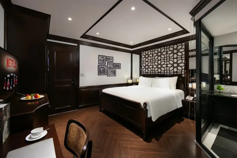Khách sạn MAY DE VILLE Crown Hotel Hà Nội - Deluxe Internal Window