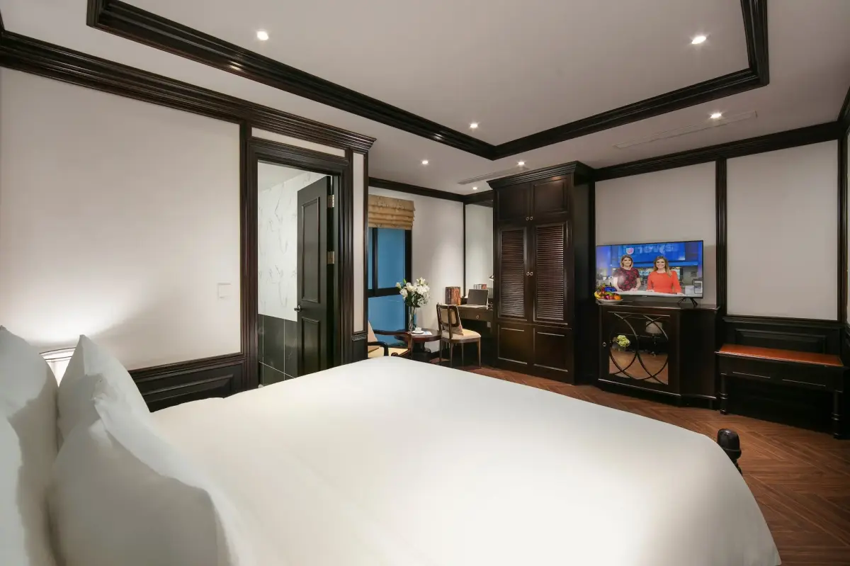 Khách sạn MAY DE VILLE Crown Hotel Hà Nội