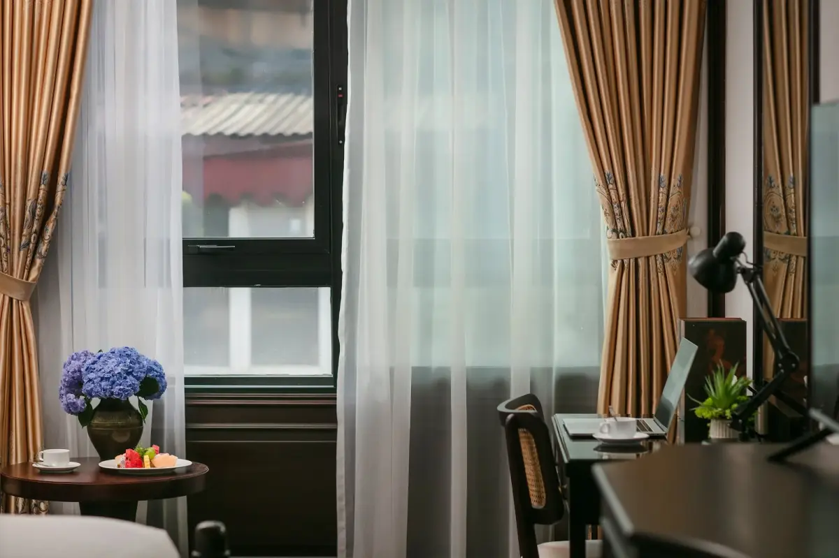 Khách sạn MAY DE VILLE Crown Hotel Hà Nội