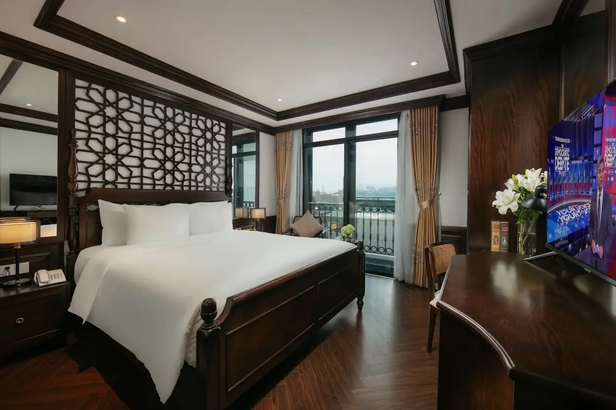 Khách sạn MAY DE VILLE Crown Hotel Hà Nội